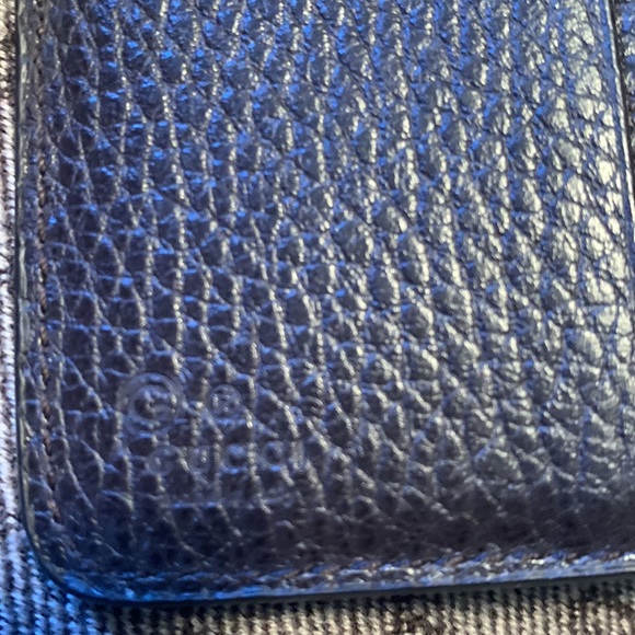 Genuine GUCCI Tri- fold Wallet, chocolate Brown, with two inside section. - Picture 4 of 16